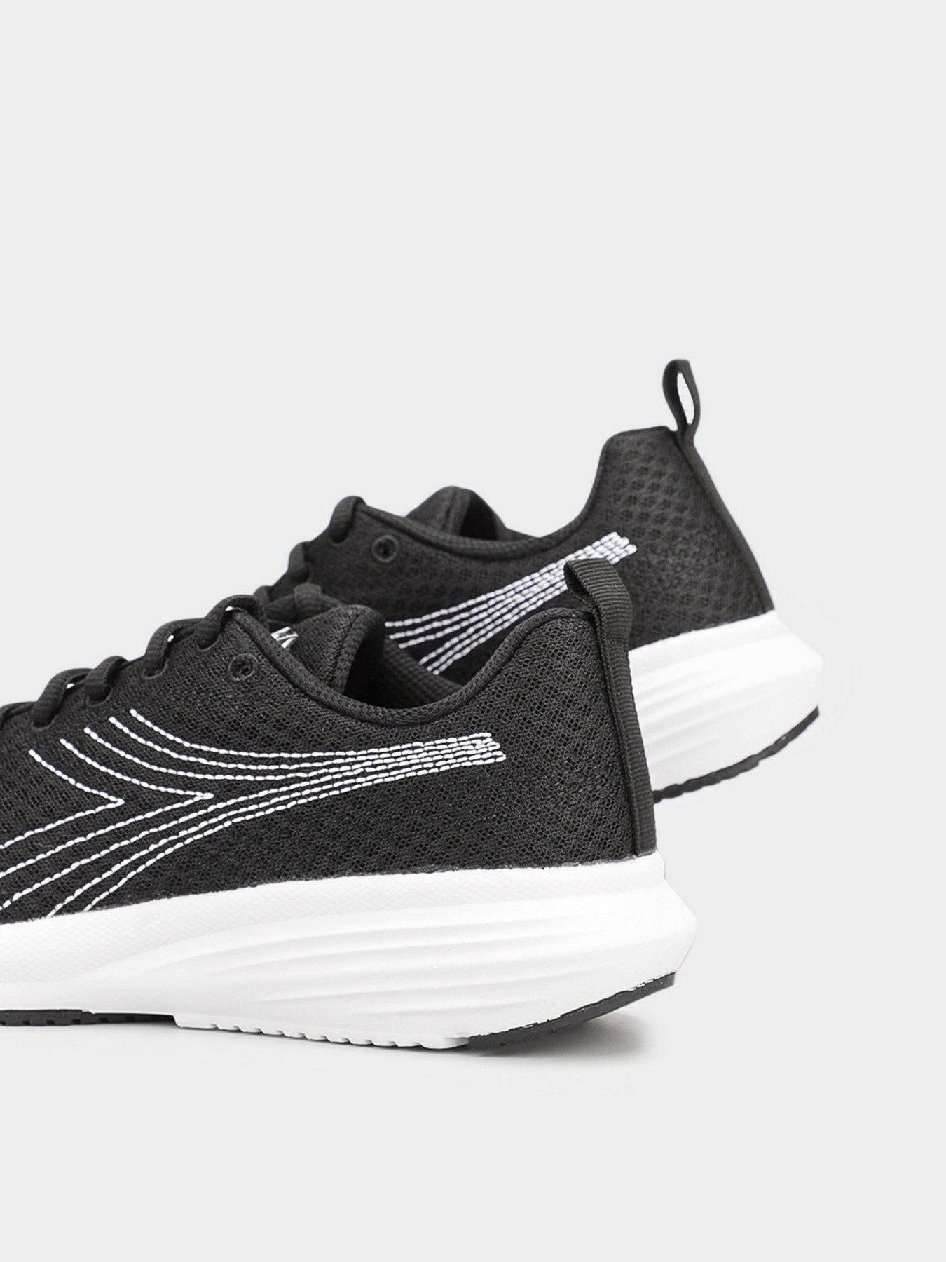 Кроссовки для бега DIADORA FLAMINGO 6 модель 101.176874.C0641 Фото