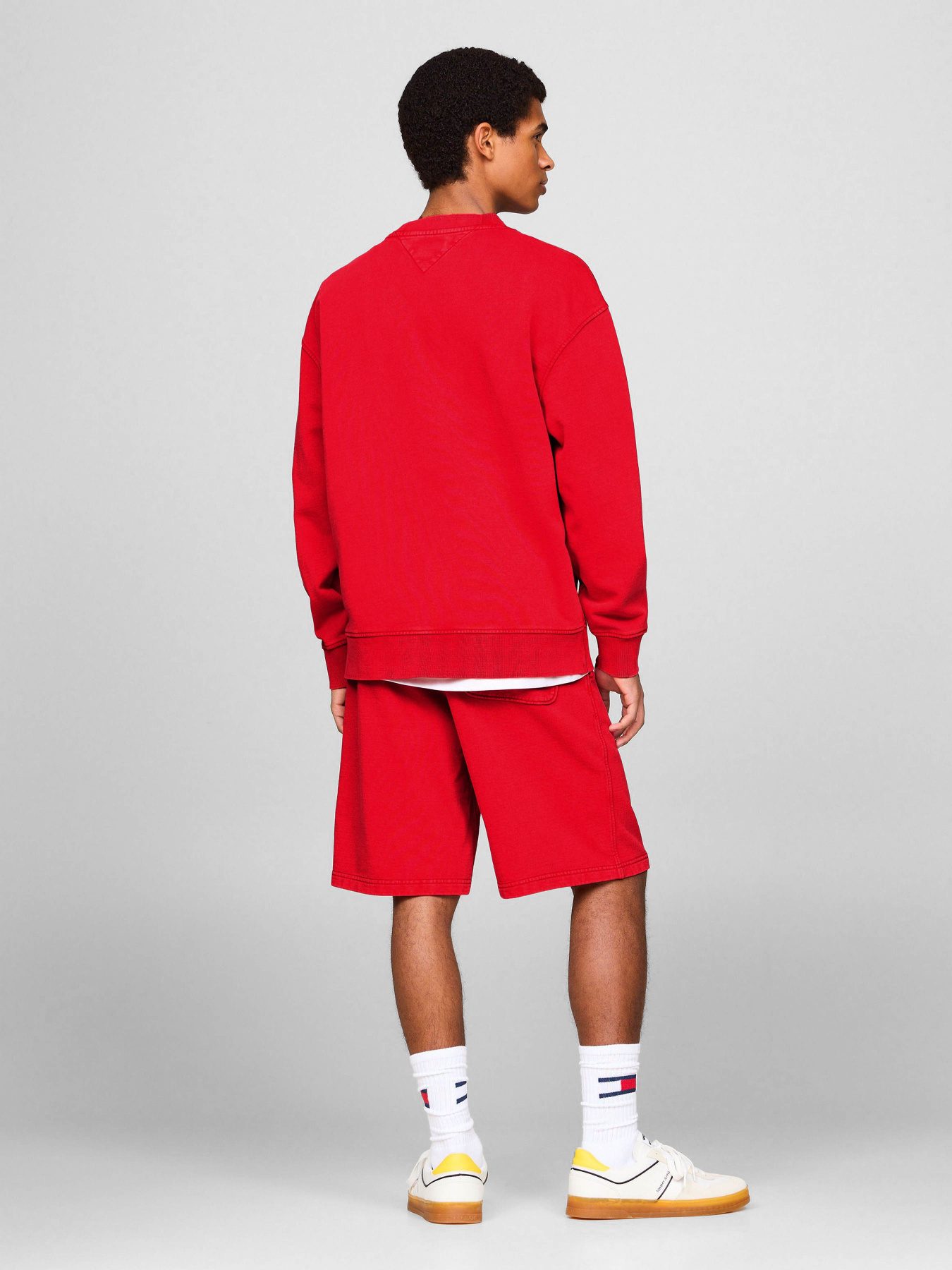 Свитшот Tommy Jeans модель DM0DM19219-XNL Фото