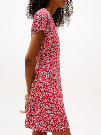 Платье мини Tommy Jeans модель DW0DW21120-0KP Платье мини Tommy Jeans модель DW0DW21120-0KP Фото