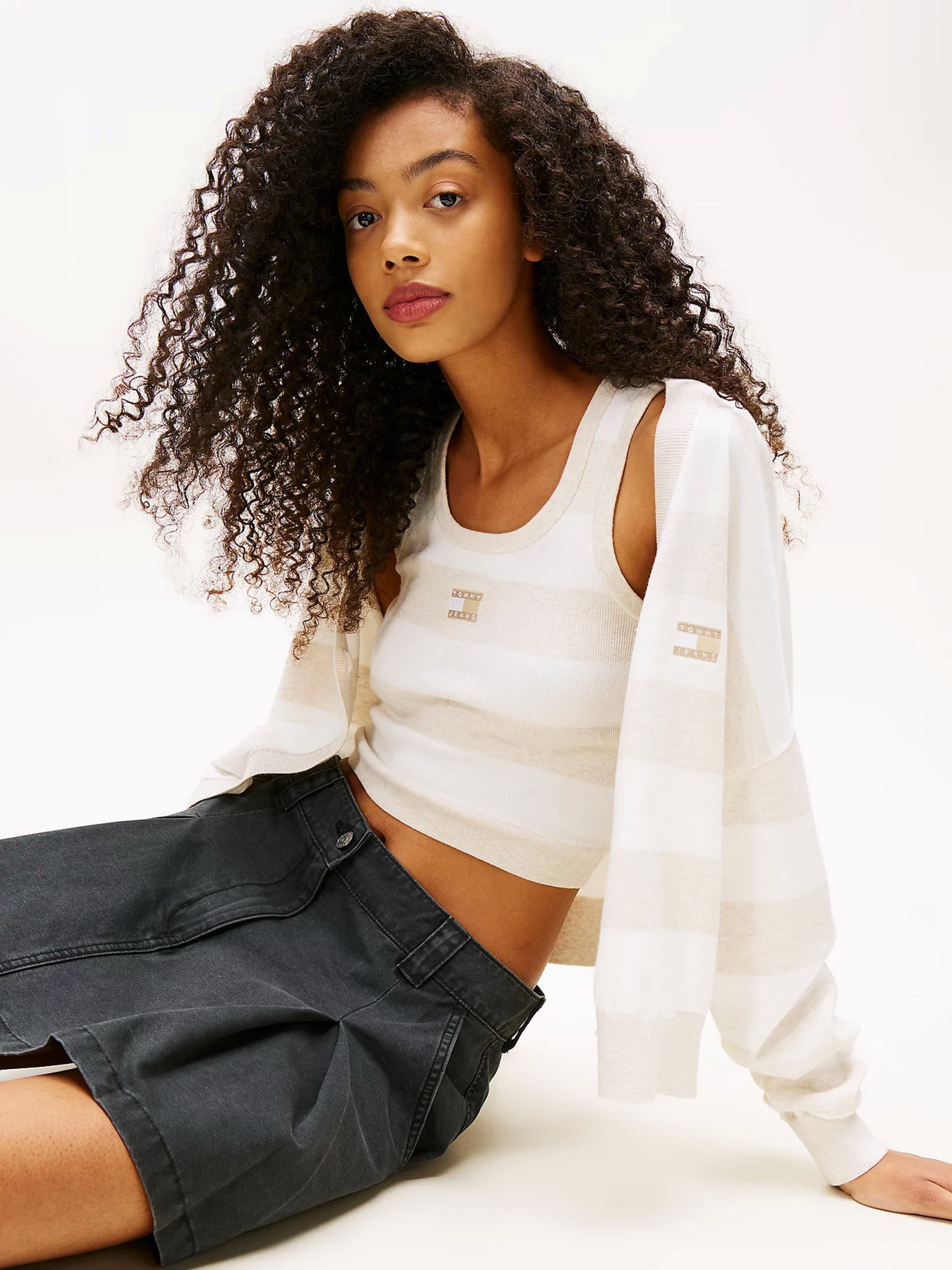 Юбка мини Tommy Jeans модель DW0DW21137-BDS Фото