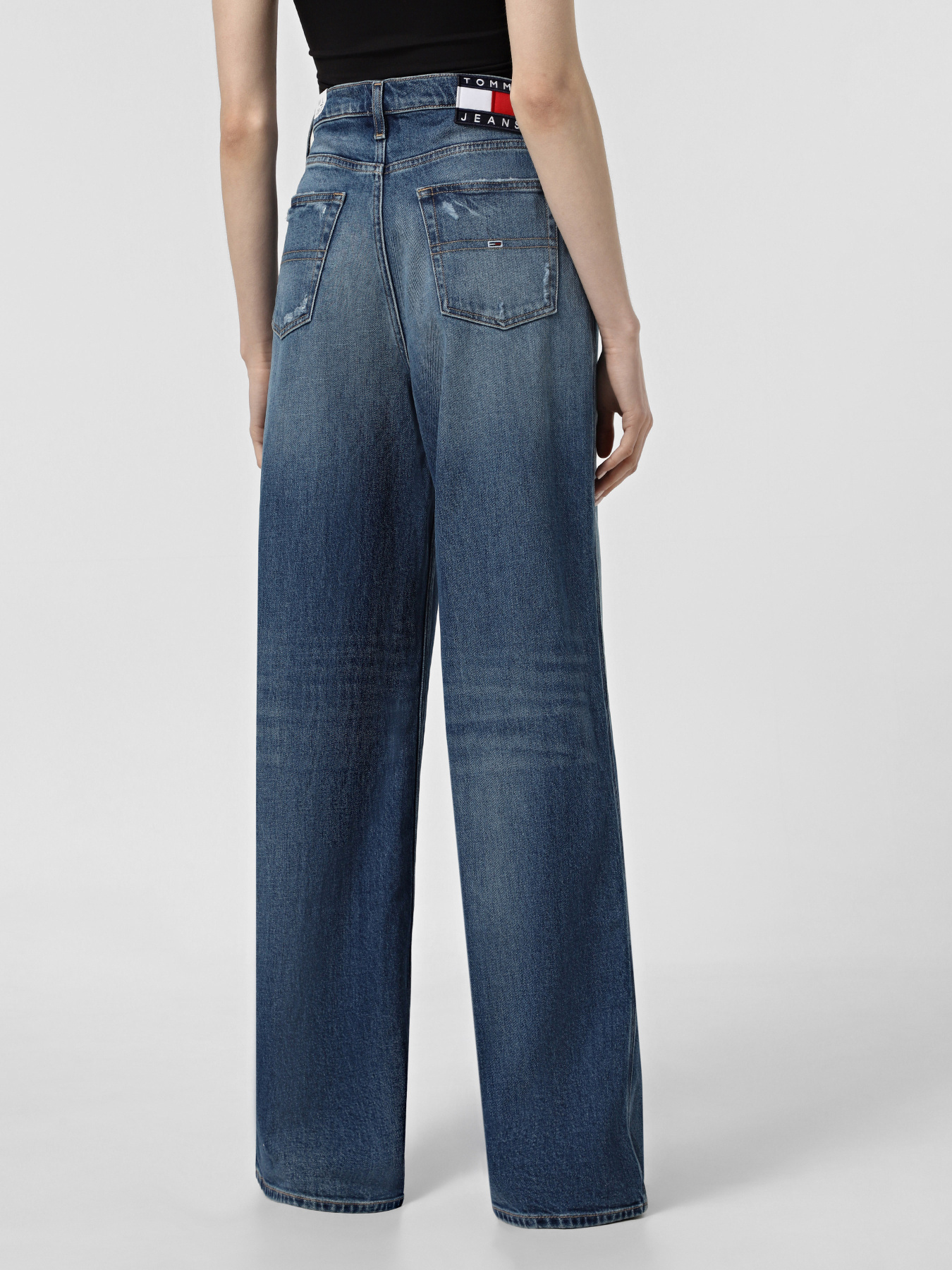 Широкі джинси Tommy Jeans модель DW0DW18175-1A5 Фото