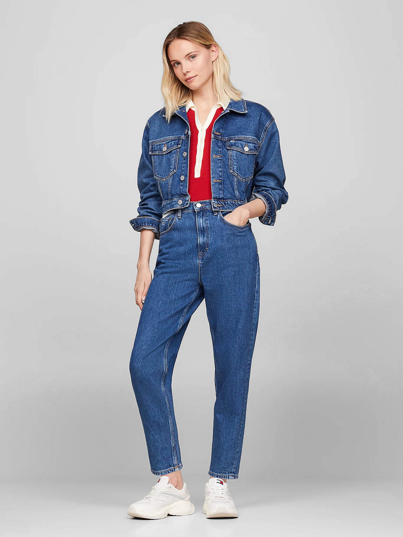 Джинсовая куртка Tommy Jeans модель DW0DW18207-1A5 Джинсовая куртка Tommy Jeans модель DW0DW18207-1A5 Фото