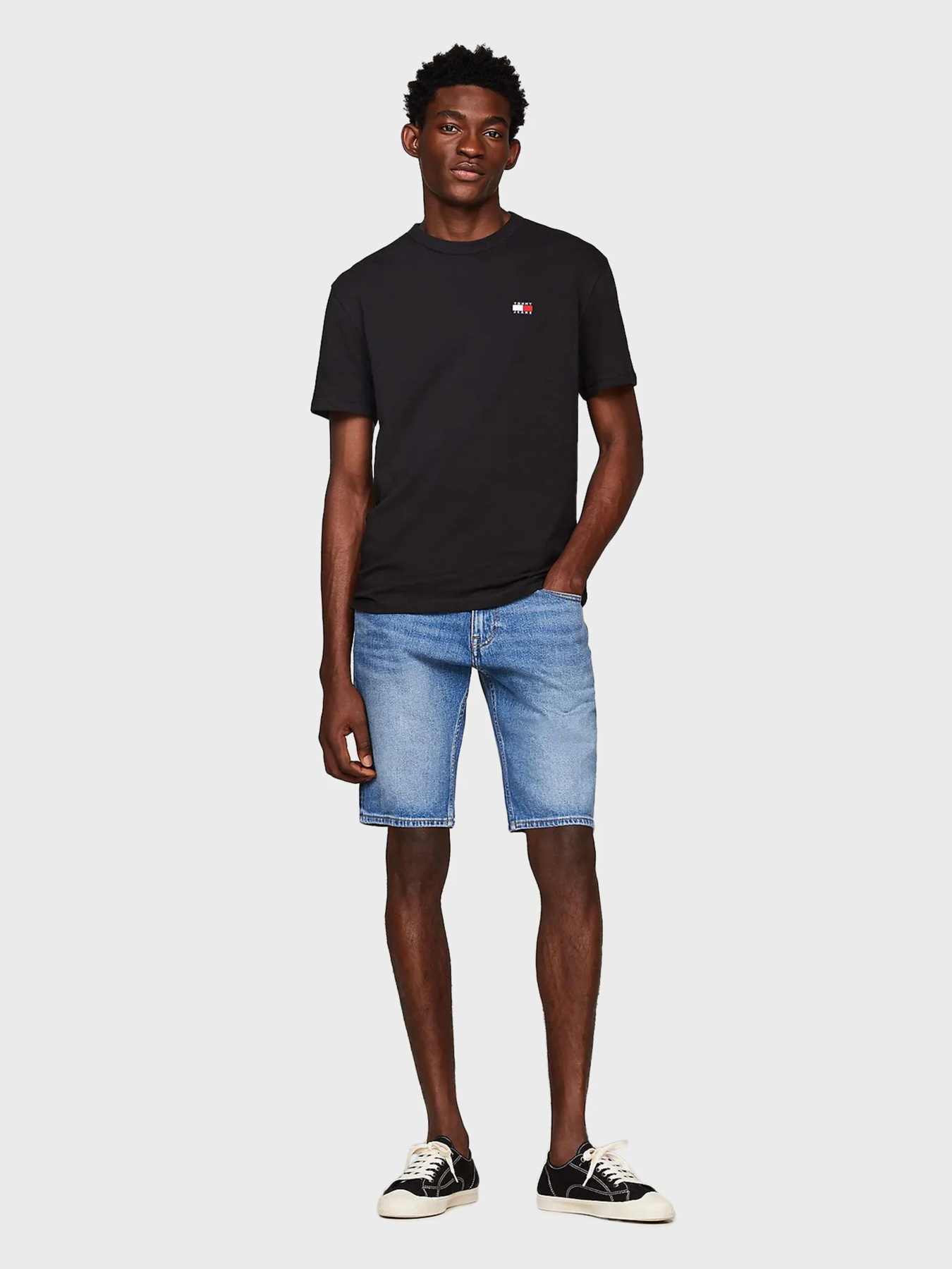 Футболка Tommy Jeans модель DM0DM17995-BDS Фото