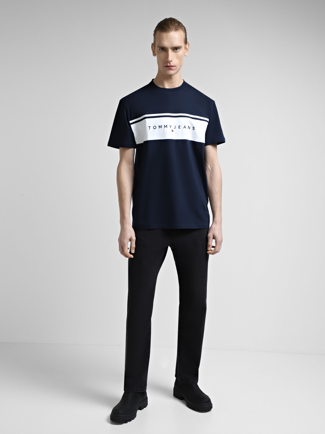 Футболка Tommy Jeans модель DM0DM18658-C1G Фото