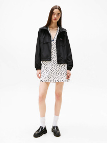 Вітровка Tommy Jeans модель DW0DW20672-BDS Фото