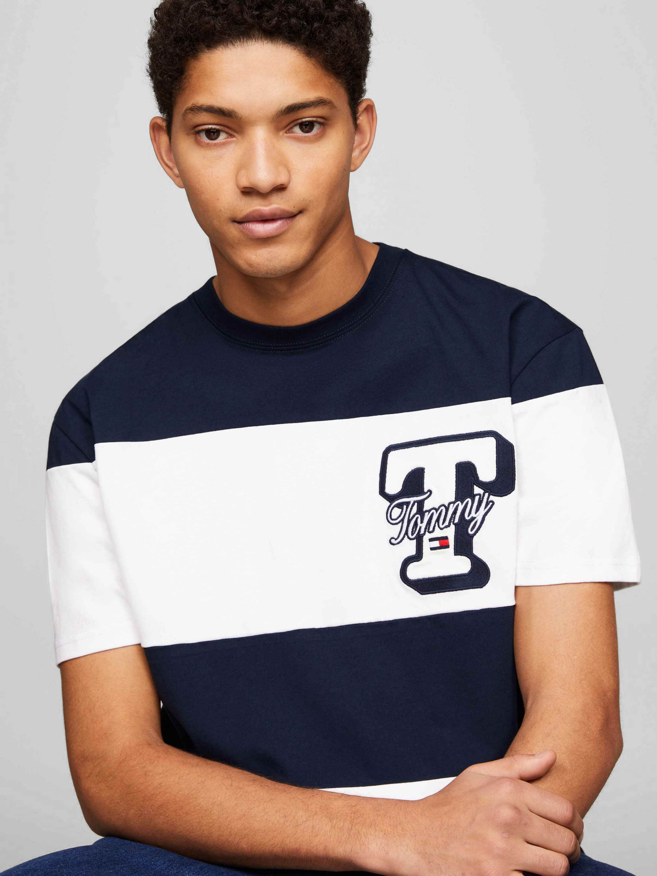 Футболка Tommy Jeans модель DM0DM18674-C1G Фото