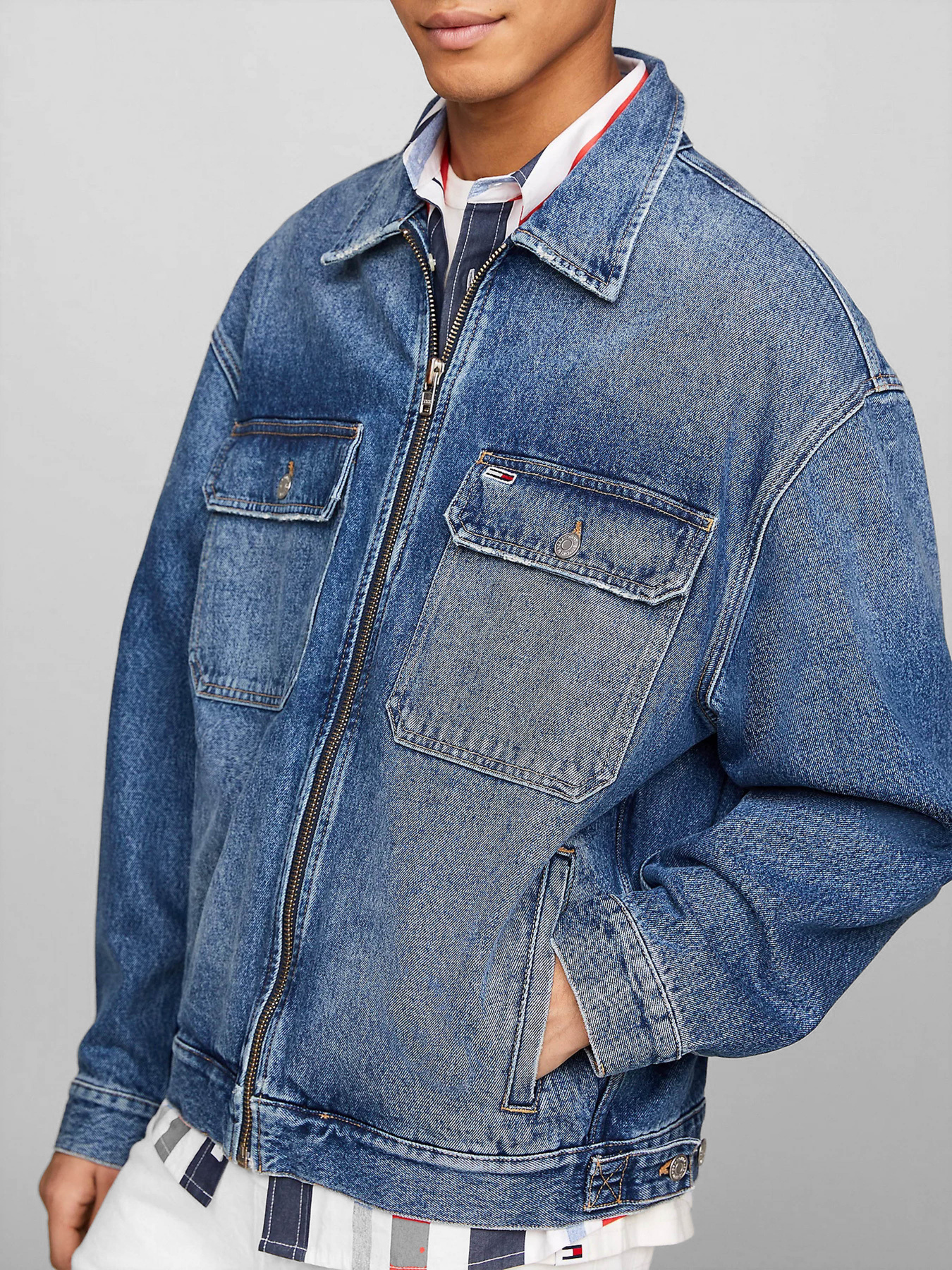 Джинсова куртка Tommy Jeans модель DM0DM18777-1BK Фото