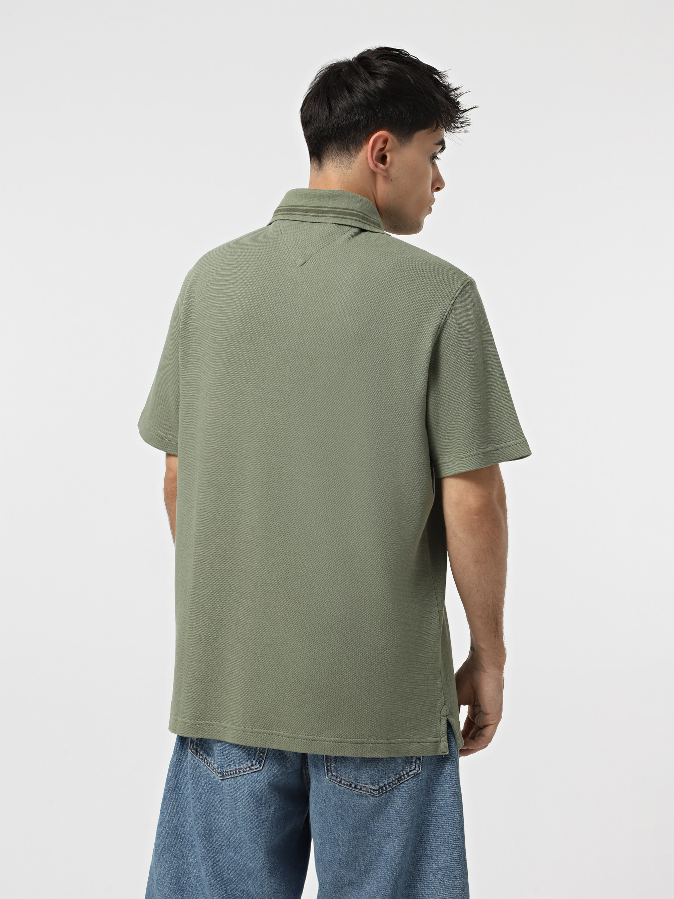 Поло Tommy Jeans модель DM0DM20917-MR6 Поло Tommy Jeans модель DM0DM20917-MR6 Фото