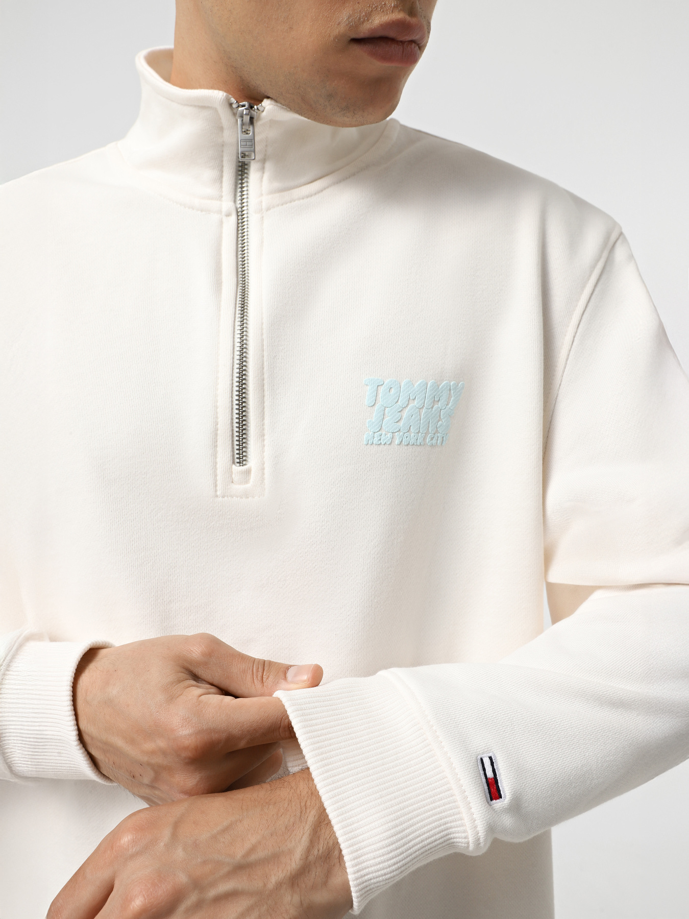 Свитшот Tommy Jeans модель DM0DM21865-YBH Фото