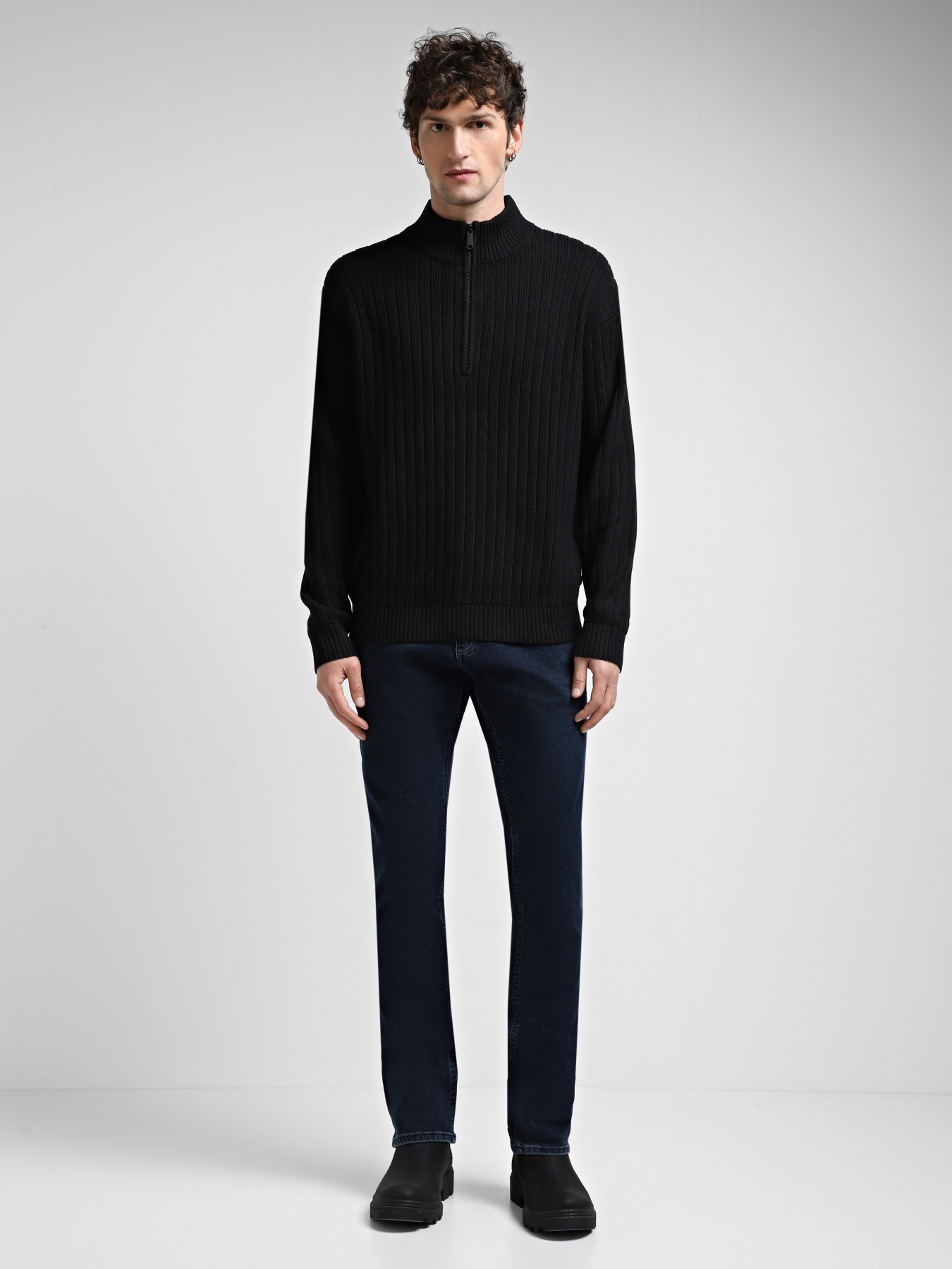 Завужені джинси Tommy Jeans модель DM0DM17108-1BJ Завужені джинси Tommy Jeans модель DM0DM17108-1BJ Фото