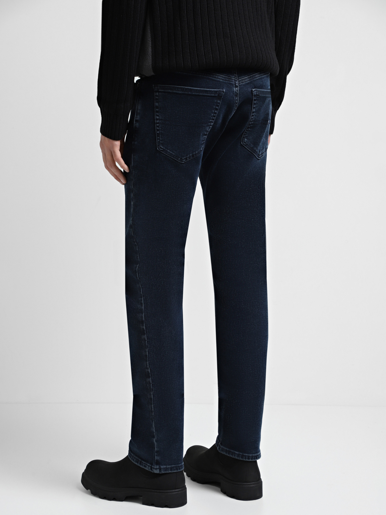 Завужені джинси Tommy Jeans модель DM0DM17108-1BJ Завужені джинси Tommy Jeans модель DM0DM17108-1BJ Фото