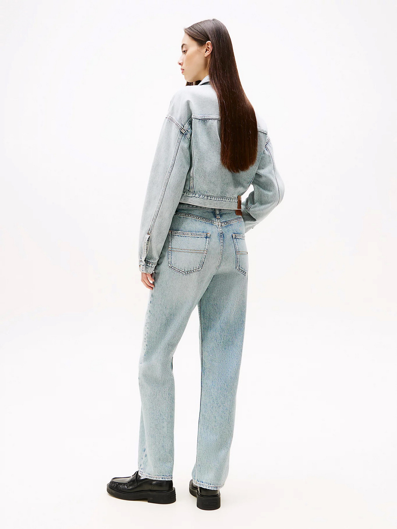 Прямые джинсы Tommy Jeans модель DW0DW20593-1AB Фото