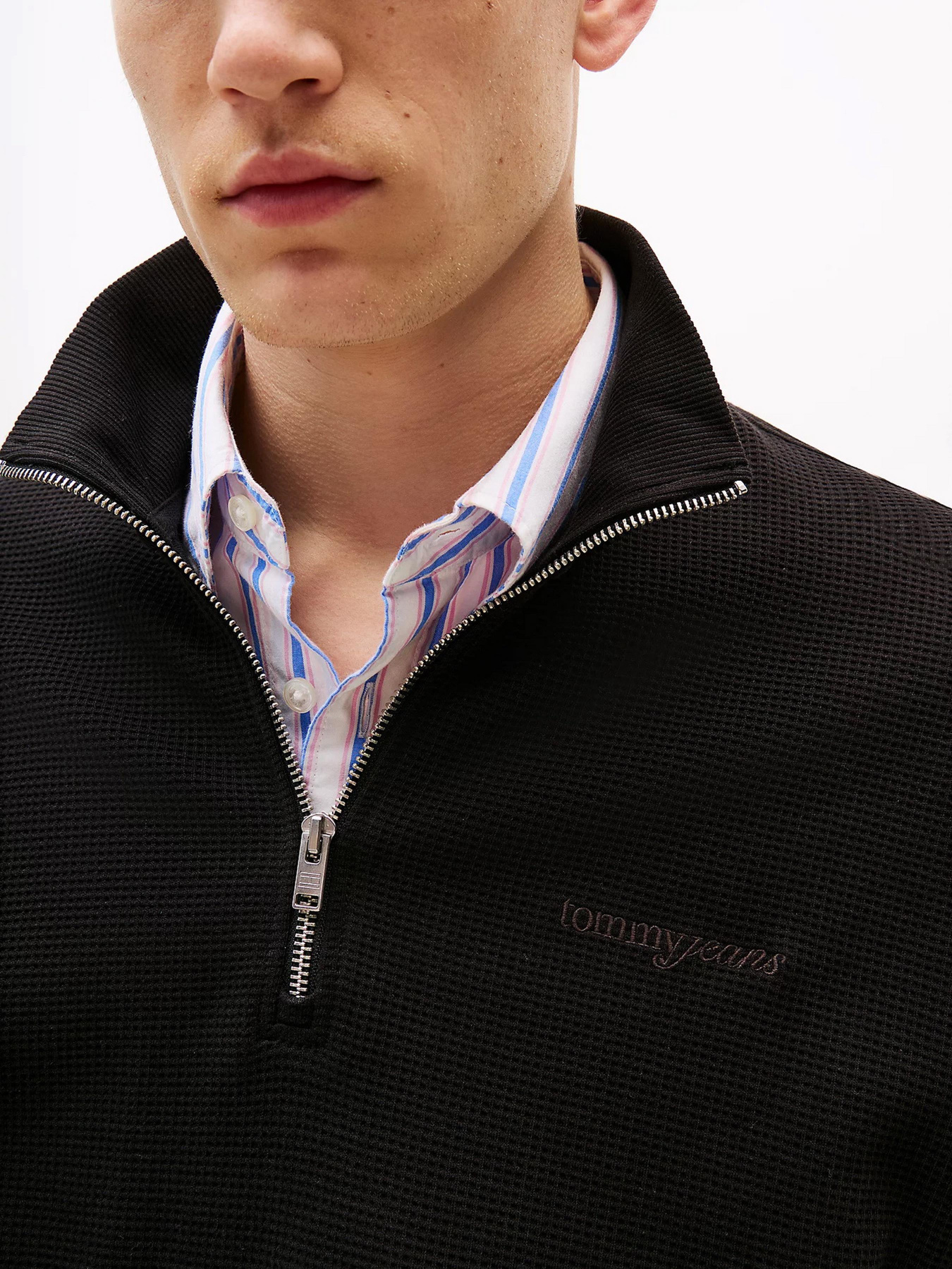 Кофта Tommy Jeans модель DM0DM21880-BDS Кофта Tommy Jeans модель DM0DM21880-BDS Фото