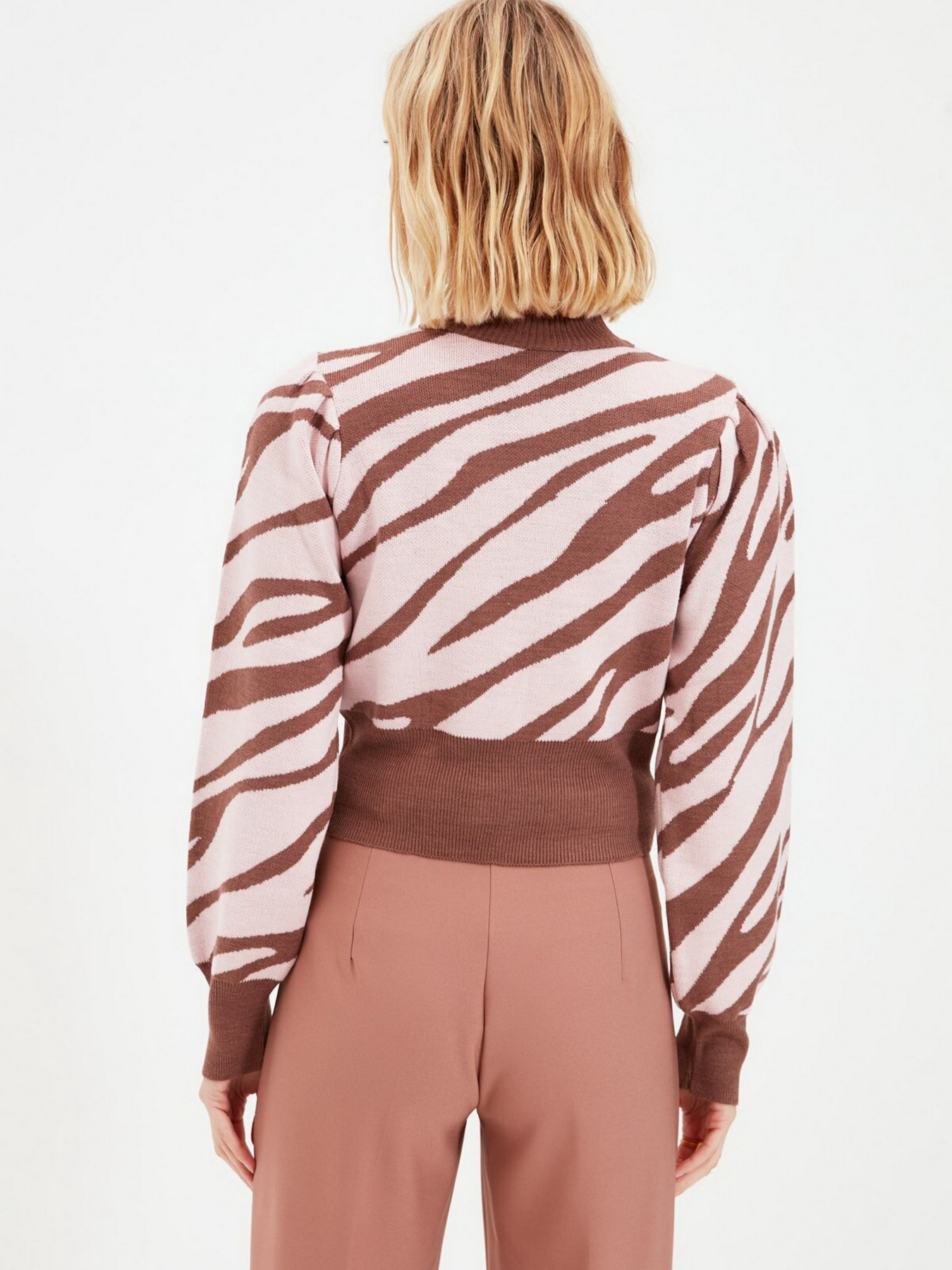 Джемпер Trendyol модель TWOAW21KZ0010/Gul Kurusu Фото