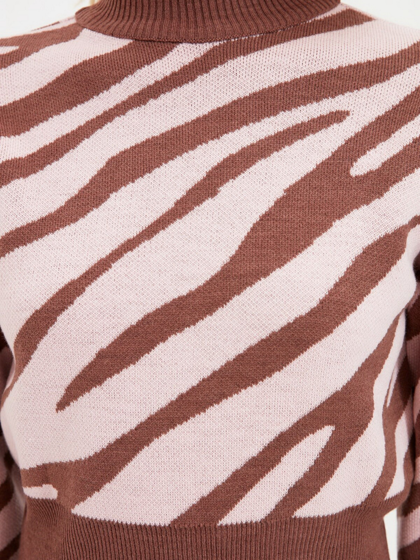 Джемпер Trendyol модель TWOAW21KZ0010/Gul Kurusu Фото