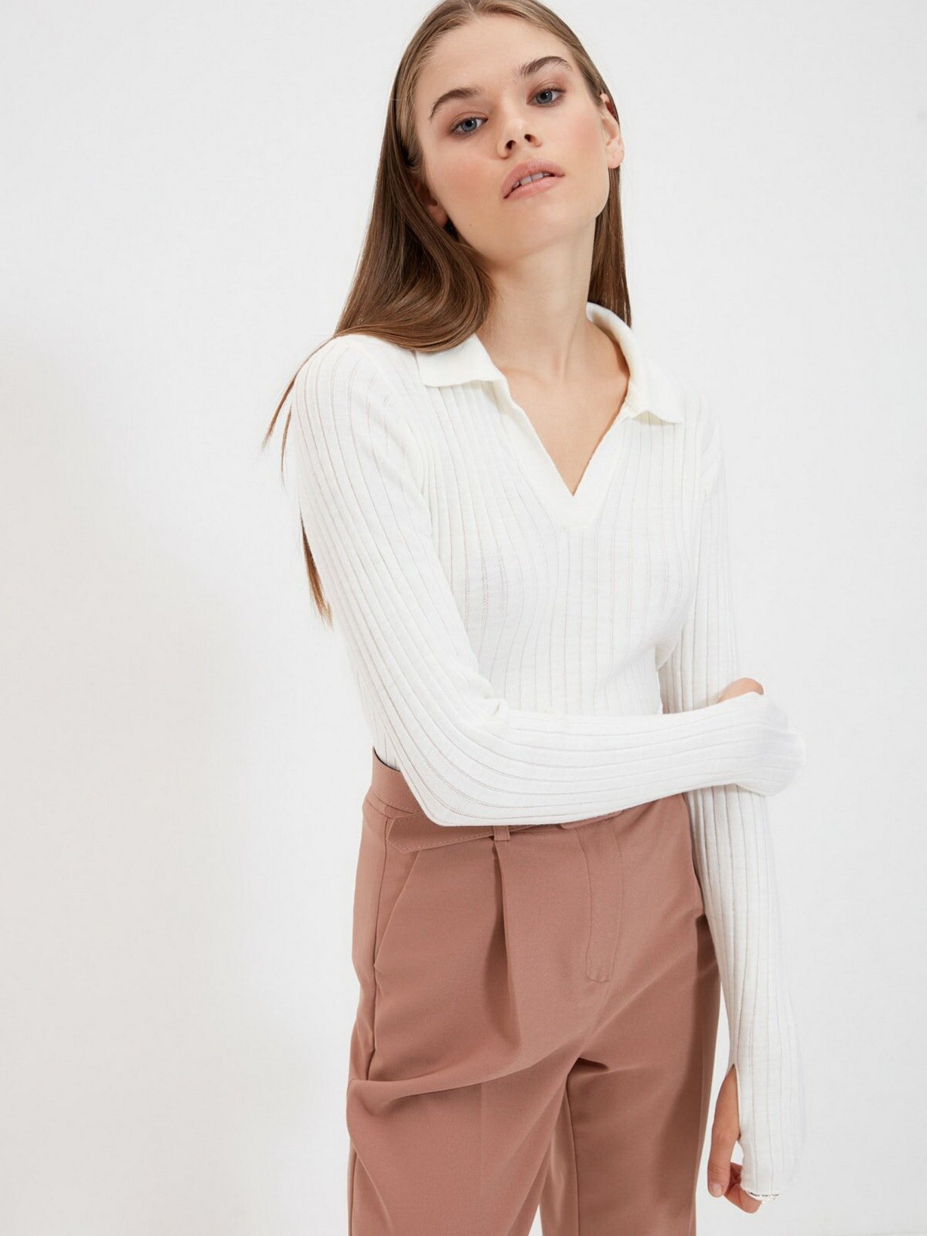 Джемпер Trendyol модель TWOAW21KZ1113/Ekru Джемпер Trendyol модель TWOAW21KZ1113/Ekru Фото