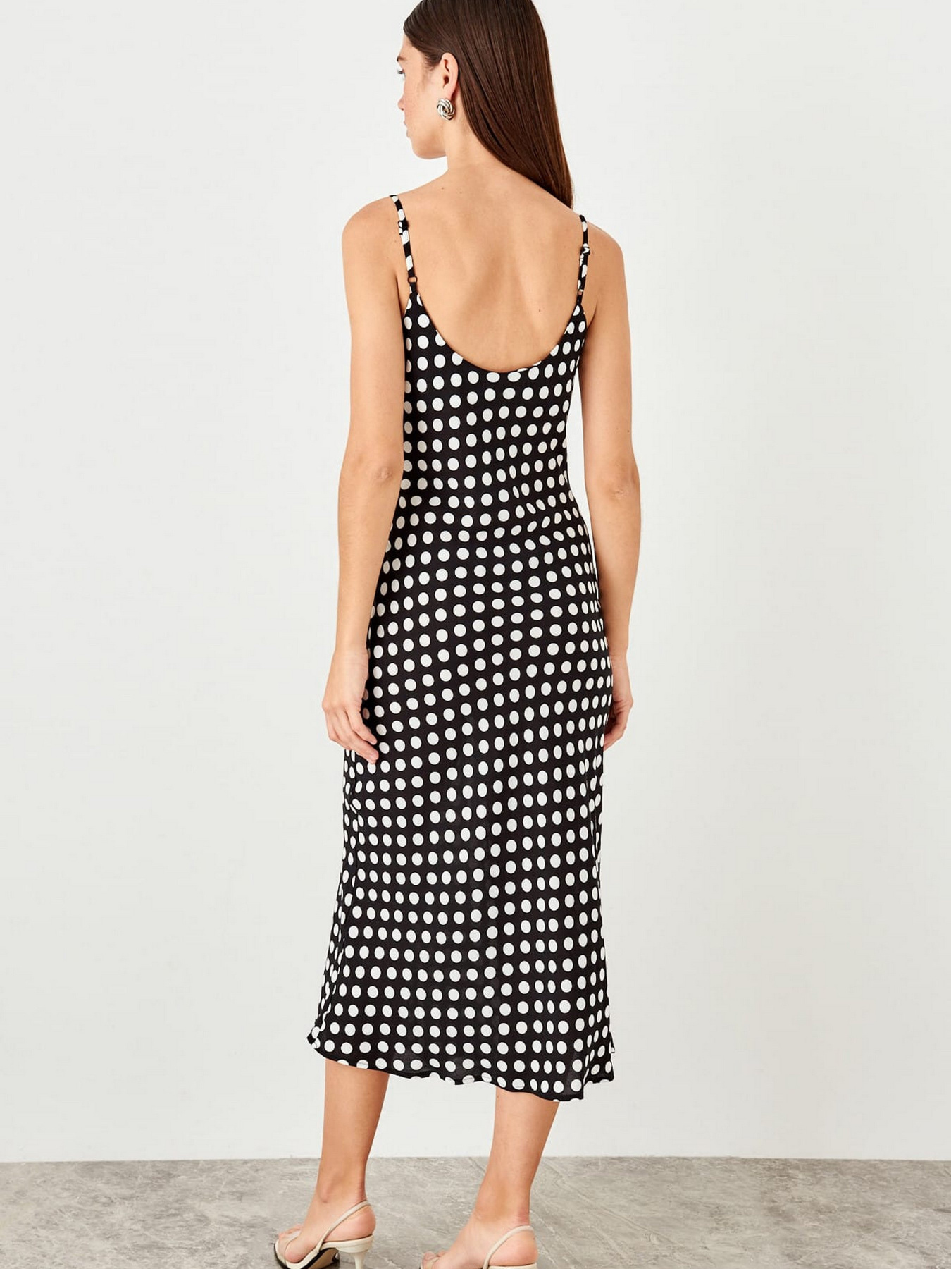 Платья Trendyol модель TWOSS19EL0172/Siyah Фото