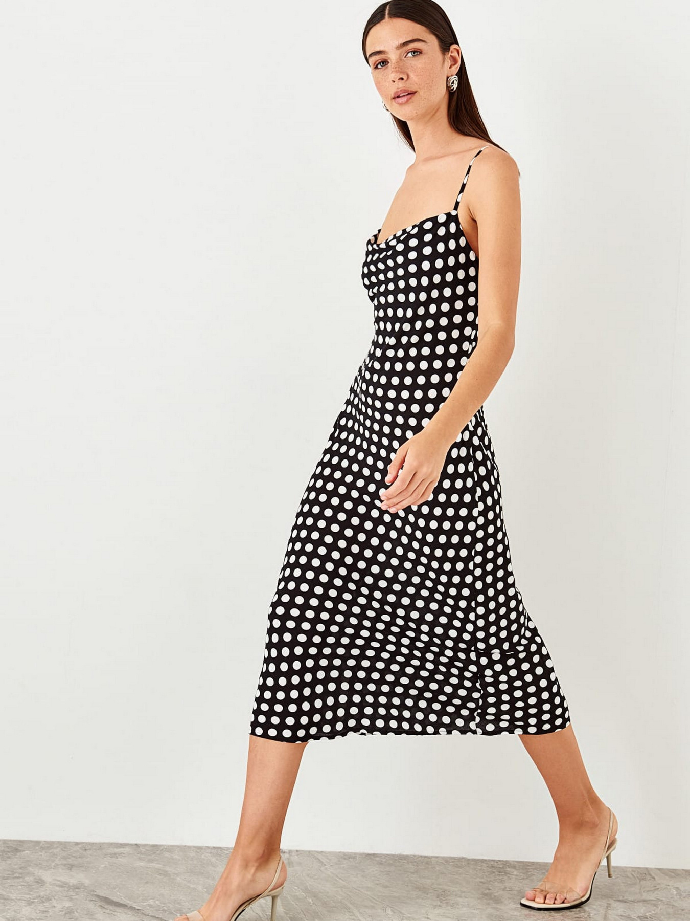 Платья Trendyol модель TWOSS19EL0172/Siyah Фото