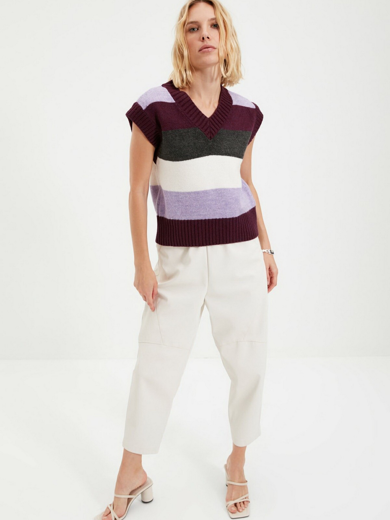 Жилет Trendyol модель TWOAW22BZ0003/Murdum Фото