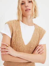 Жилет Trendyol модель TWOAW22BZ0057/Camel Жилет Trendyol модель TWOAW22BZ0057/Camel Фото