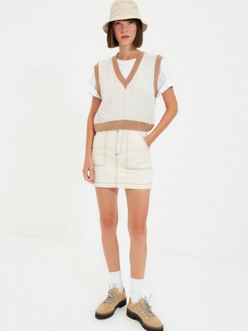 Жилет Trendyol модель TWOAW22BZ0060/Tas Фото