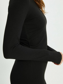 Топ Trendyol модель TWOAW22BZ0087/Siyah Фото