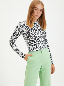 Топ Trendyol модель TWOAW22BZ0237/Siyah Фото