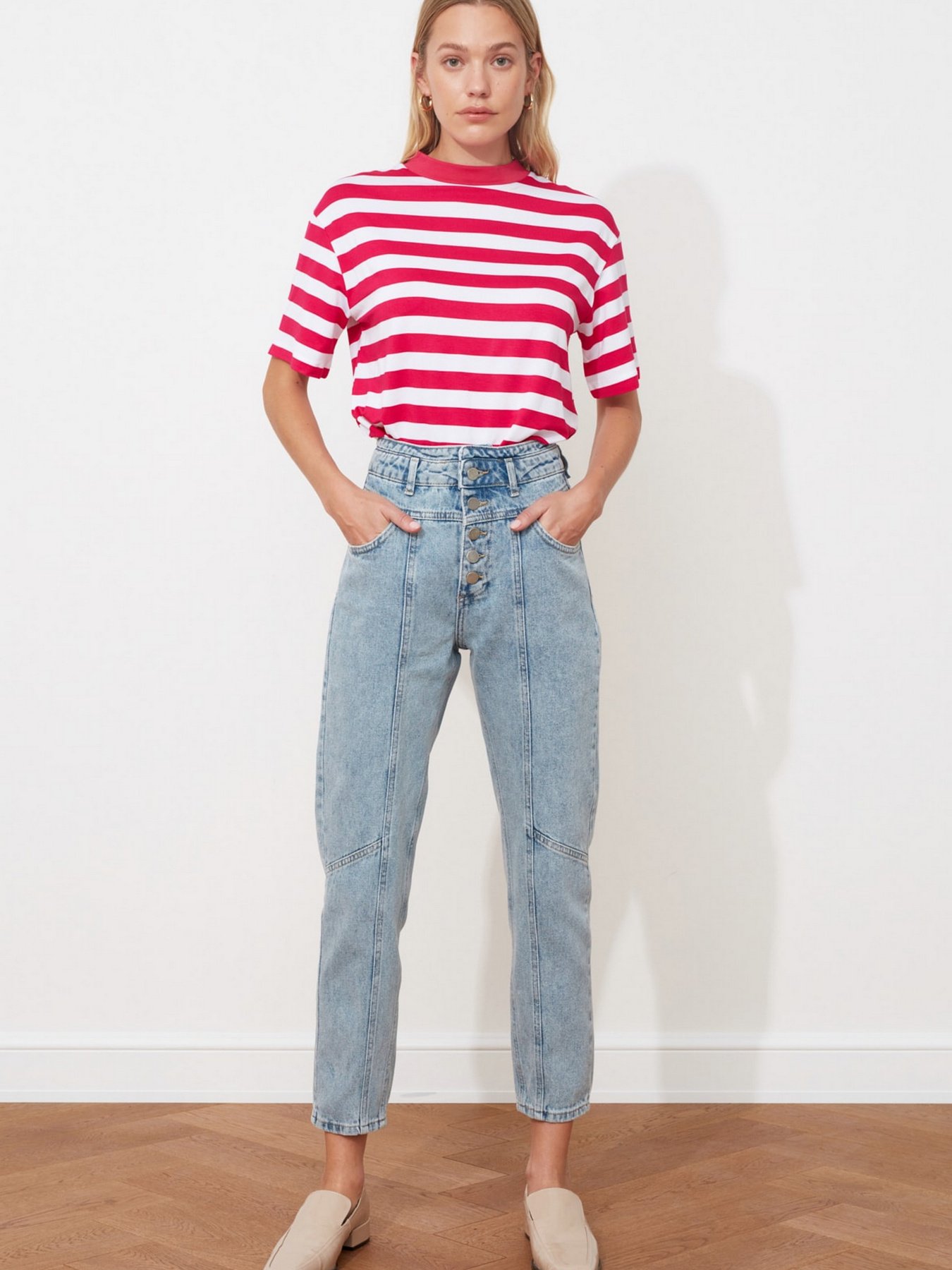 Джинси мом Trendyol Mom модель TWOAW20JE0028/Mavi Фото