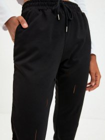 Штаны спортивные Trendyol модель TWOAW22EA0002/Siyah Фото