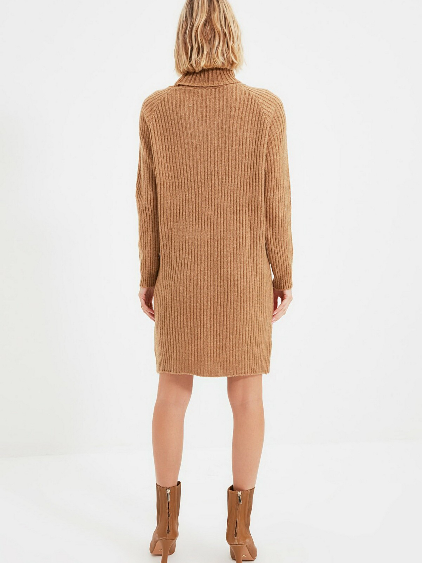 Платье мини Trendyol модель TWOAW22EL0029/Camel Фото