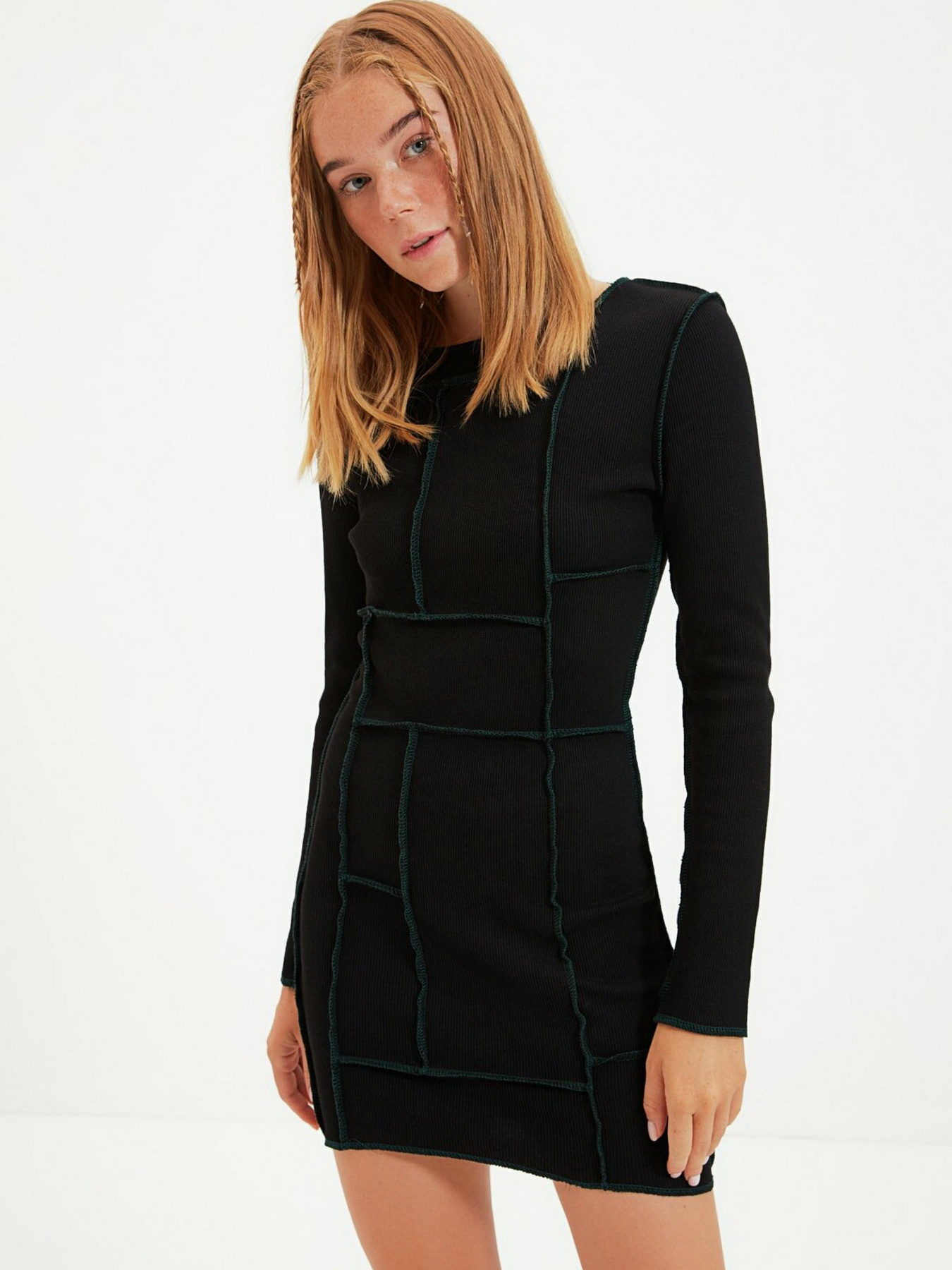 Платье мини Trendyol модель TWOAW22EL0172/Siyah Фото