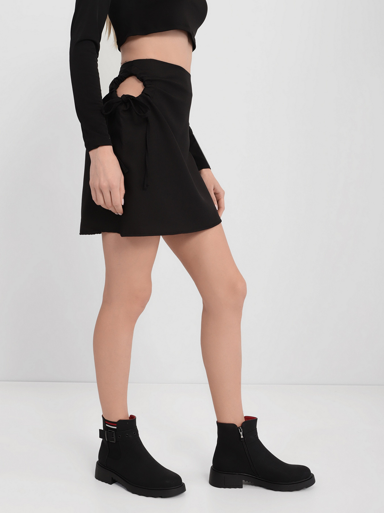 Юбка мини Trendyol модель TWOAW22ET0123/Siyah Фото
