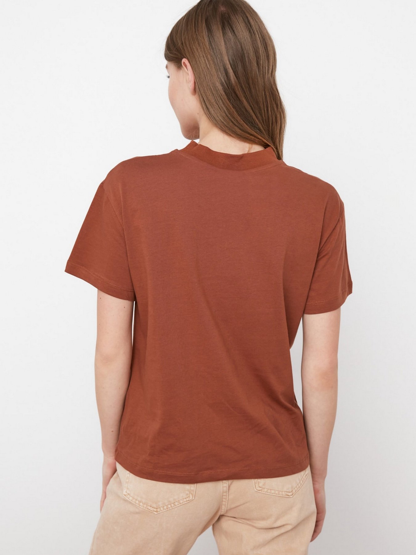 Футболки и поло Trendyol модель TWOAW20TS0096/Kahverengi Фото