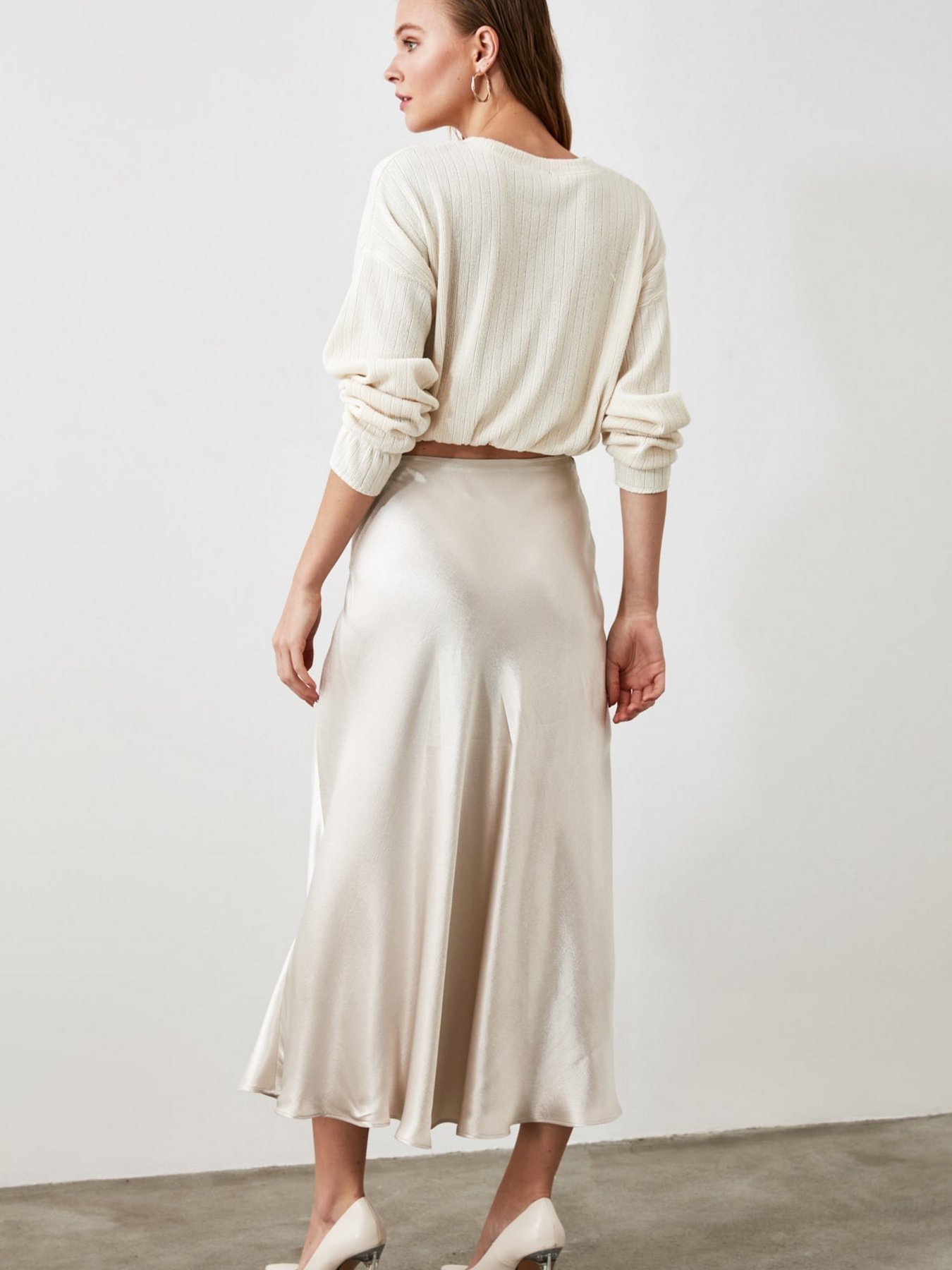 Спідниця міді Trendyol модель TWOAW21ET0223/Gumus Фото