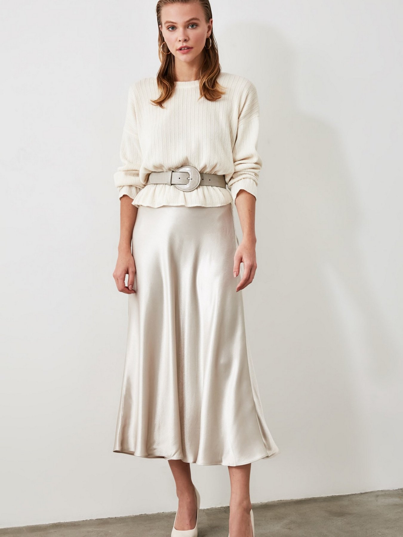 Спідниця міді Trendyol модель TWOAW21ET0223/Gumus Фото