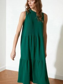 Платья Trendyol модель TWOSS20EL1864/Zumrut Yesili Фото