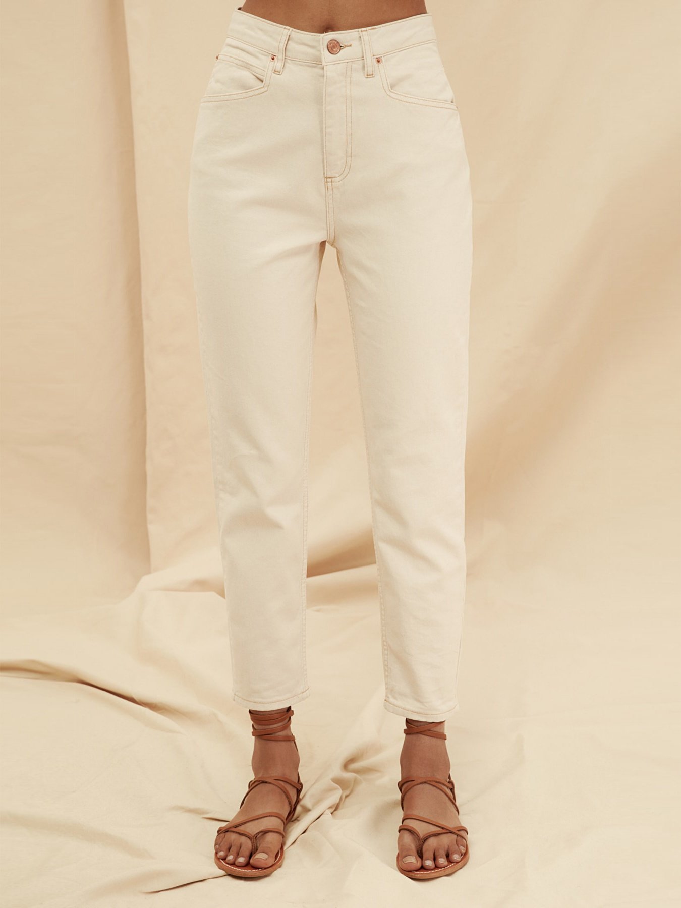 Джинси мом Trendyol Mom модель TWOSS21JE0302/Ekru Фото