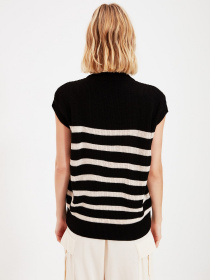 Жилет Trendyol модель TWOAW22BZ0022/Siyah Фото