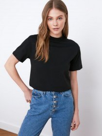 Футболки и поло Trendyol модель TWOAW20TS0096/Siyah Футболки и поло Trendyol модель TWOAW20TS0096/Siyah Фото