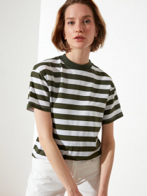 Футболки и поло Trendyol модель TWOSS21TS1204/Yesil Фото