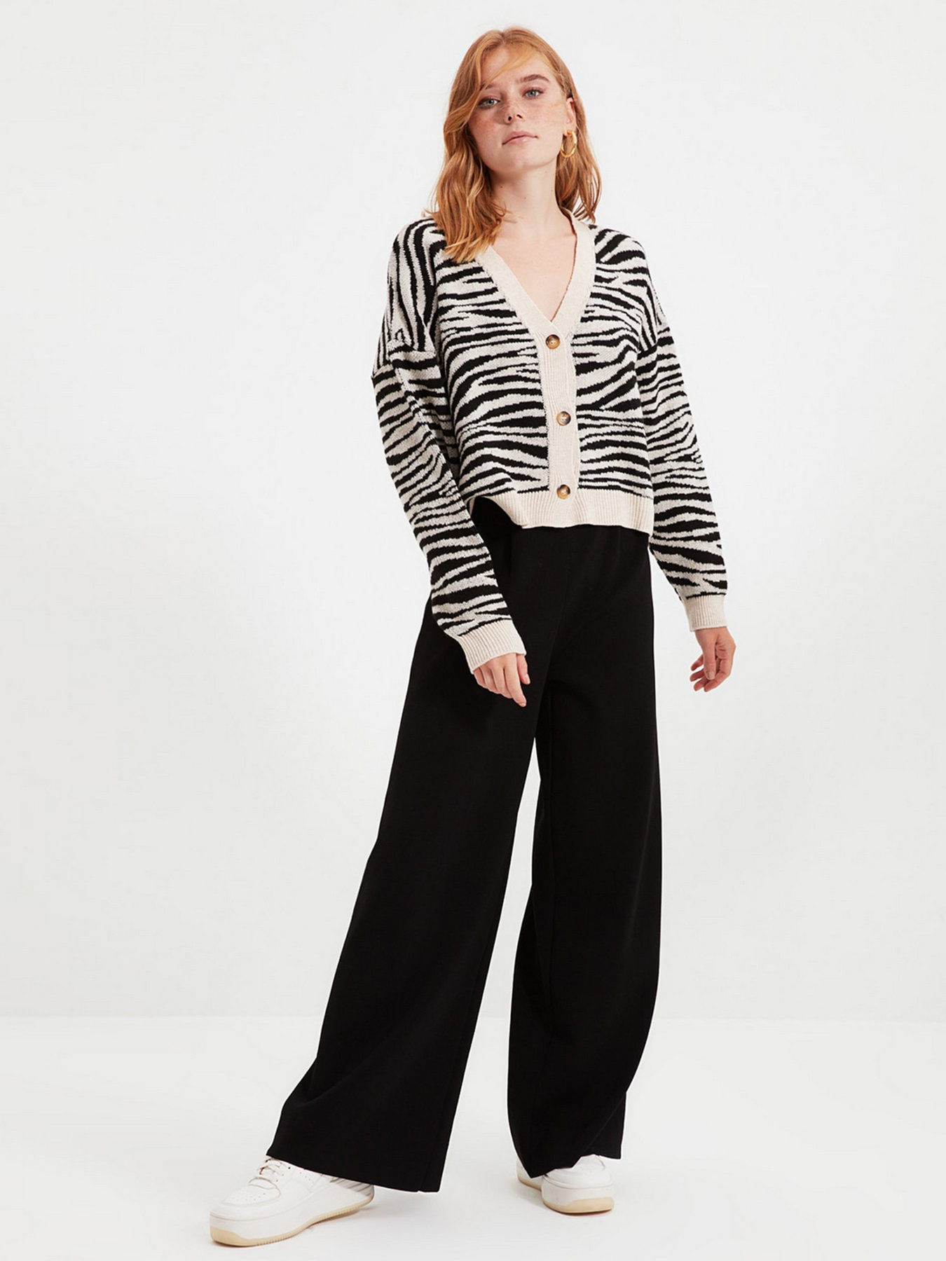 Кардиган Trendyol модель TWOAW22HI0046/Siyah Фото