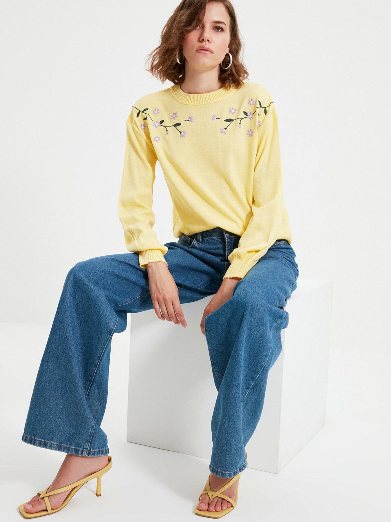 Джемпер Trendyol модель TWOAW22KZ0211/Sari Джемпер Trendyol модель TWOAW22KZ0211/Sari Фото