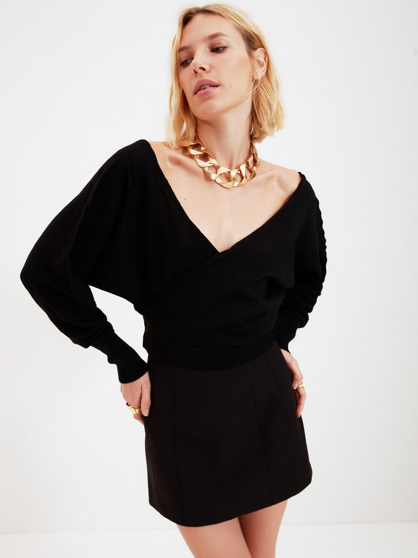 Джемпер Trendyol модель TWOAW22KZ0215/Siyah Фото