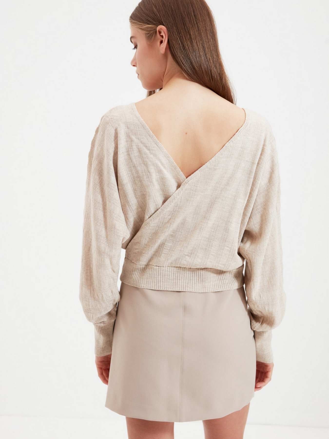 Джемпер Trendyol модель TWOAW22KZ0215/Tas Фото