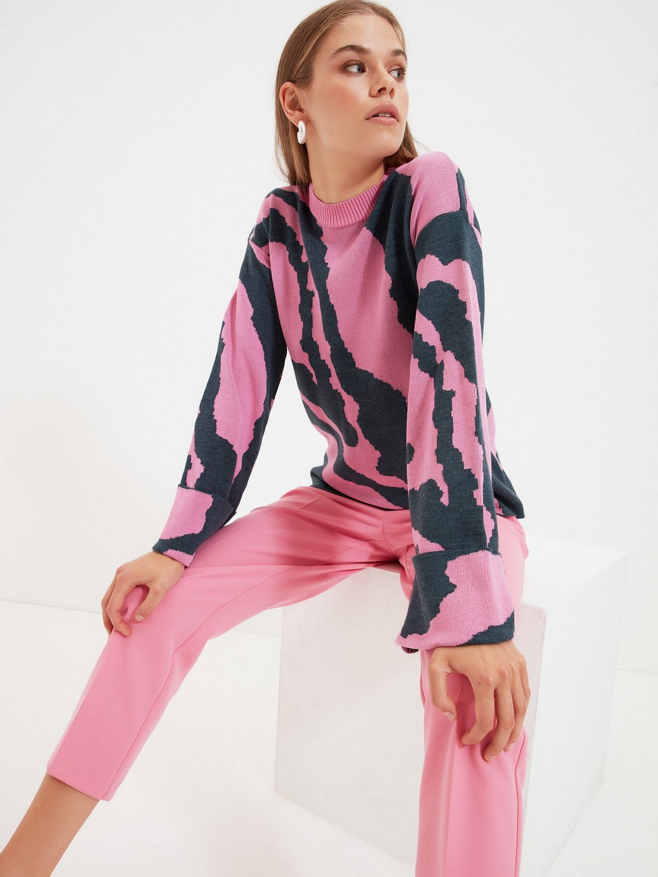 Джемпер Trendyol модель TWOAW22KZ0229/Pembe Фото