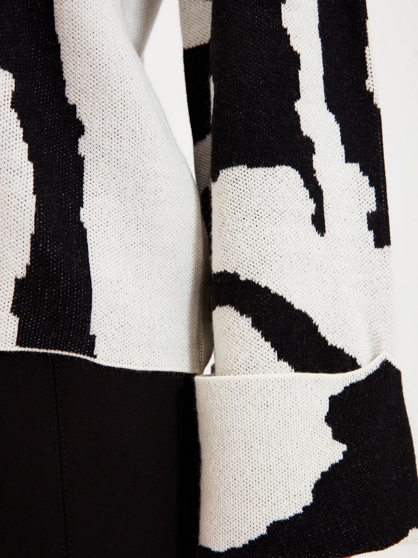 Джемпер Trendyol модель TWOAW22KZ0229/Siyah Фото