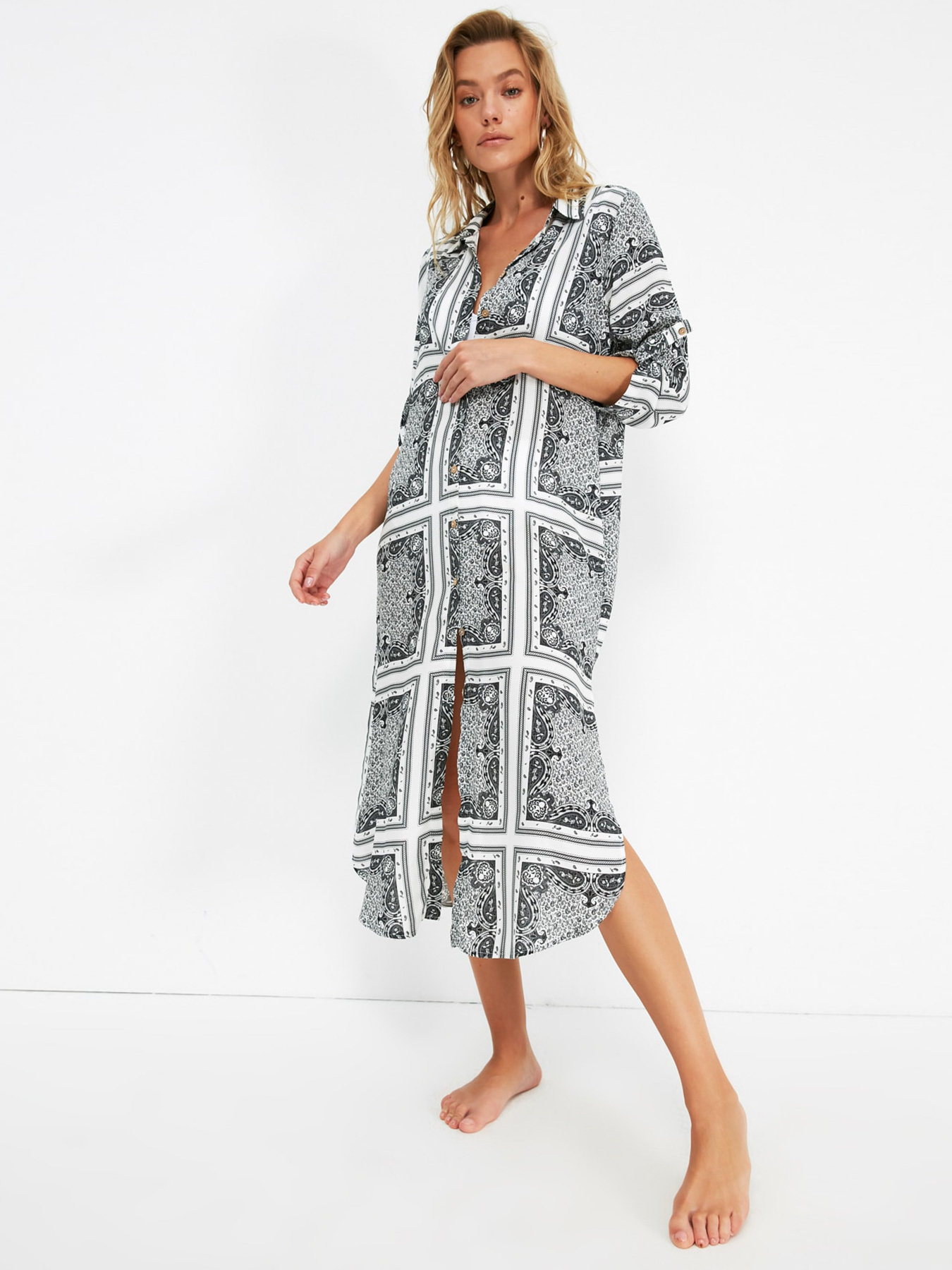 Платье миди Trendyol модель TBESS21EL4226/Siyah-Beyaz Фото