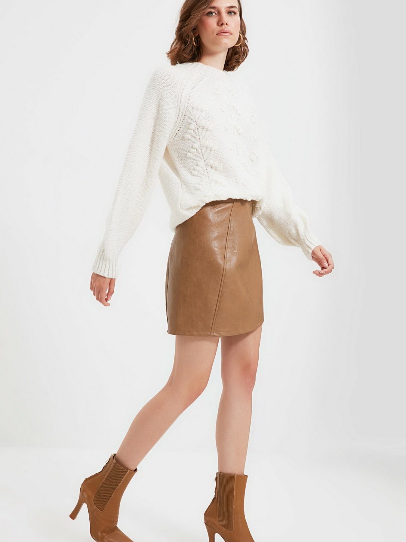 Джемпер Trendyol модель TWOAW22KZ0275/Ekru Фото