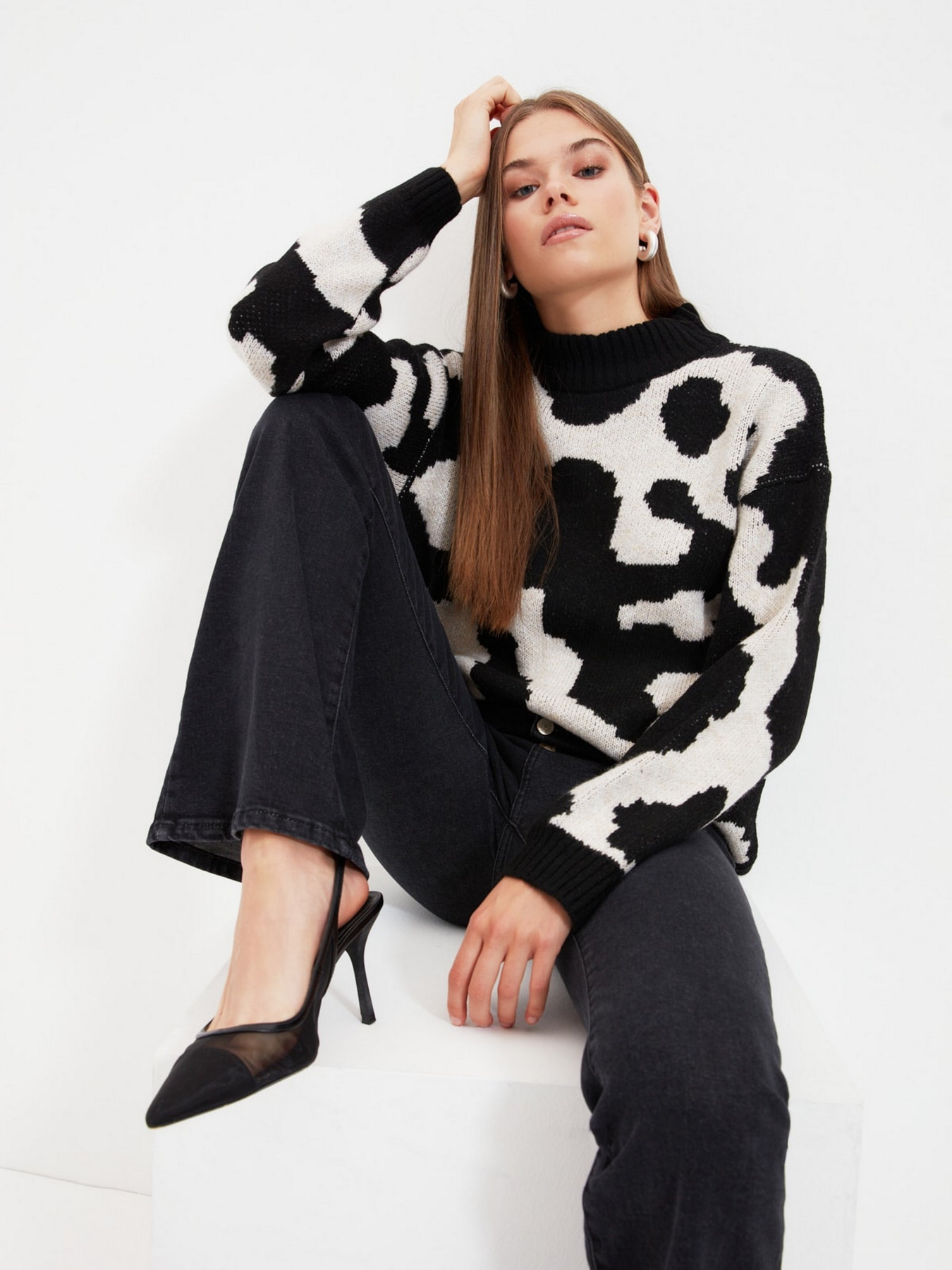 Джемпер Trendyol модель TWOAW22KZ0244/Siyah Джемпер Trendyol модель TWOAW22KZ0244/Siyah Фото