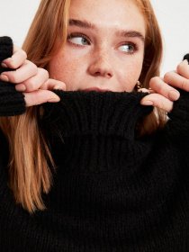 Джемпер Trendyol модель TWOAW22KZ0776/Siyah Фото